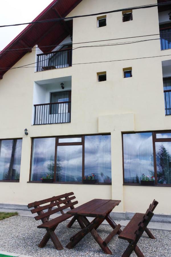 Perla Muntilor Hotel Ranca Exterior photo